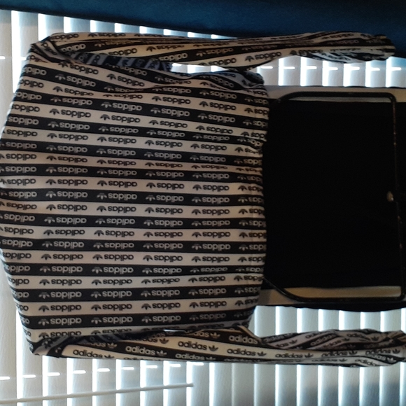 ADIDAS NYLON MIDRIFF JACKET - Picture 2 of 2